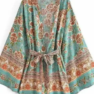 Trendy Boho Kimono Flower Pattern